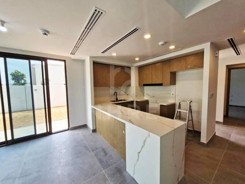 LARGEST PLOT | 4BR/CORNER UNIT | POPULAR COMMUNITY LARGEST PLOT | 4BR/CORNER UNIT | POPULAR COMMUNITY