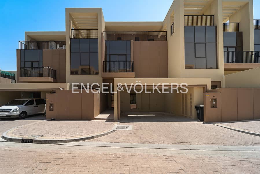 Vacant | Spacious Plot | Immaculate Condition Vacant | Spacious Plot | Immaculate Condition