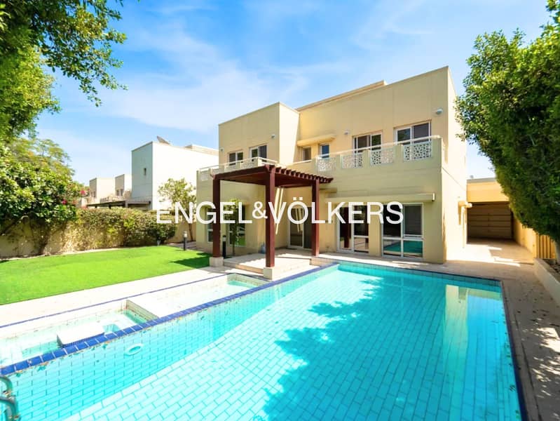 Fully Upgraded | Private Pool | Jacuzzi | Vacant Fully Upgraded | Private Pool | Jacuzzi | Vacant