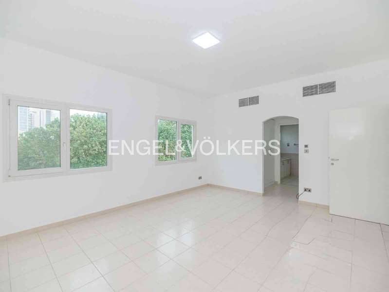 Huge Plot | Landscaped Garden | Move in Now! Huge Plot | Landscaped Garden | Move in Now!