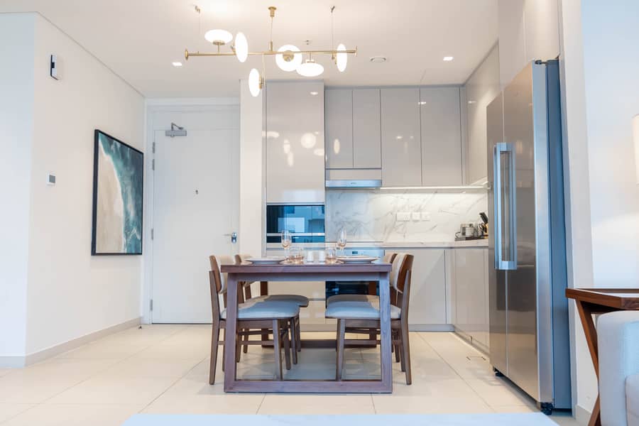 5 Dining - Kitchen 3. jpg