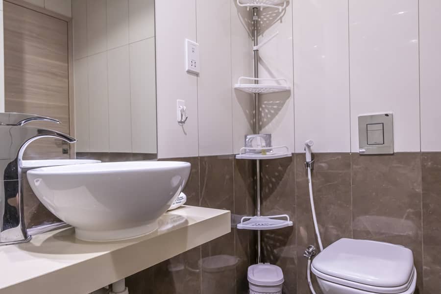8 1st washroom (2). JPG