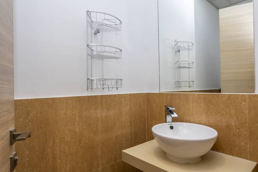 9 2nd Washroom (1). JPG