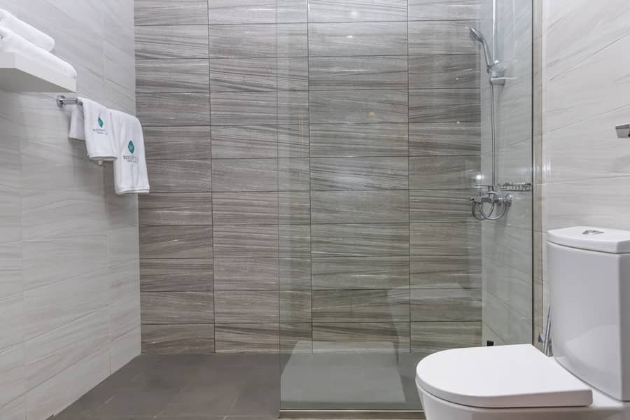 9 2nd Washroom. JPG