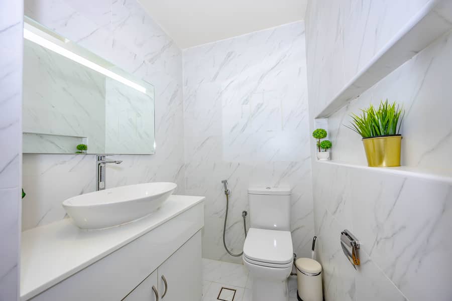6 1st Washroom. jpg