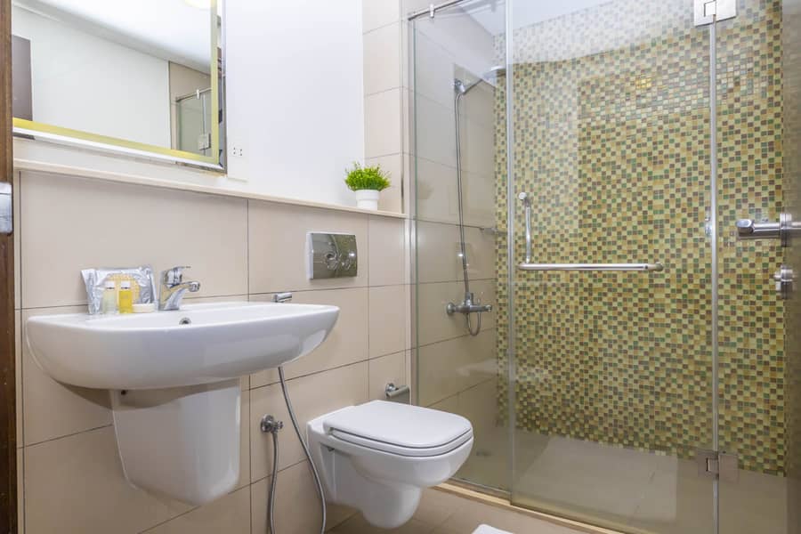 12 1st Washroom (2). JPG