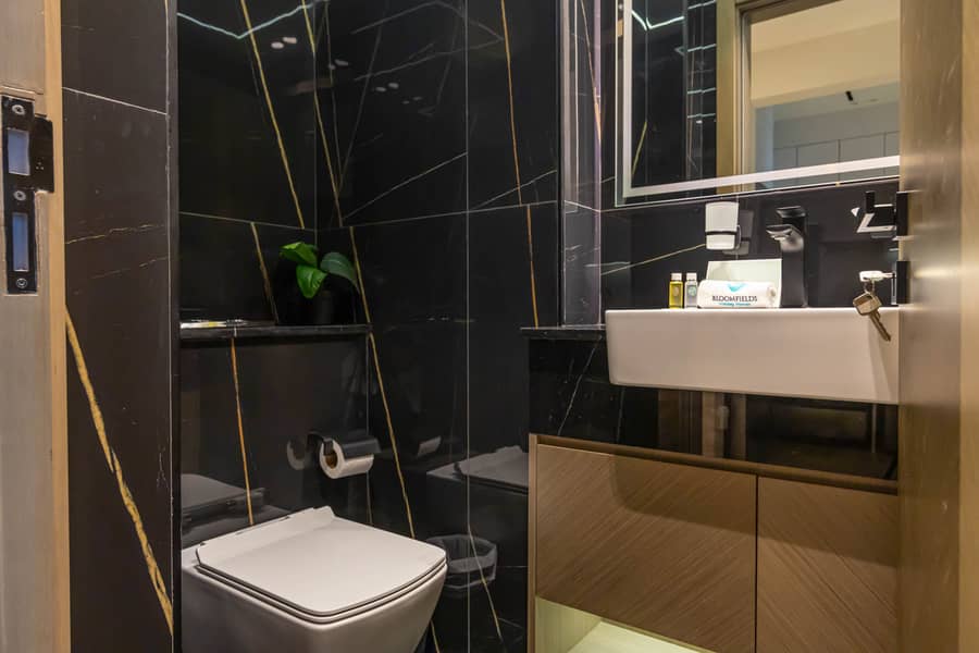 4 1st Washroom 1. jpg