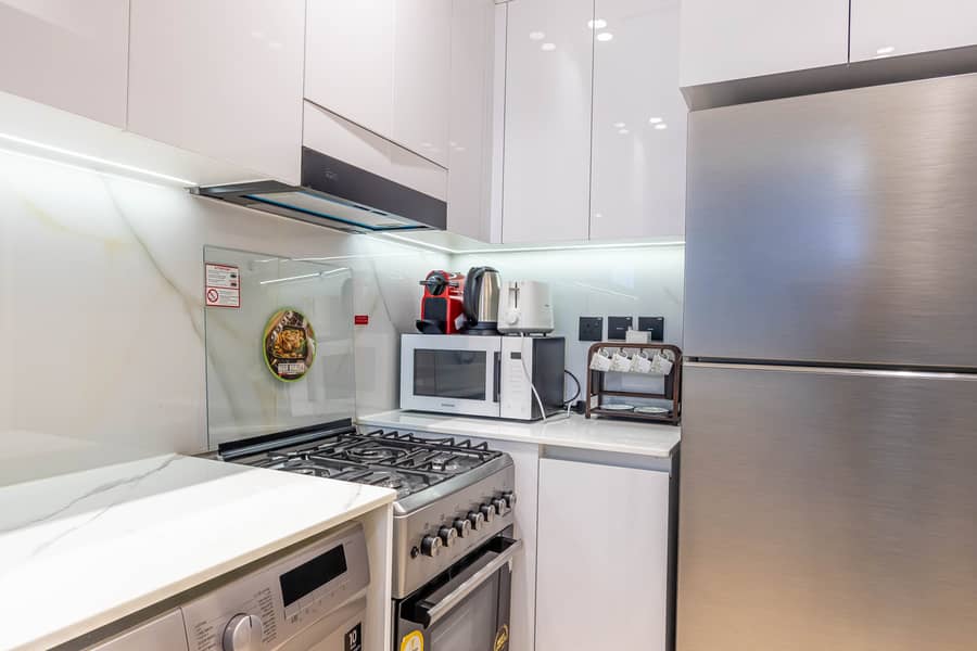 5 Kitchen 2. jpg