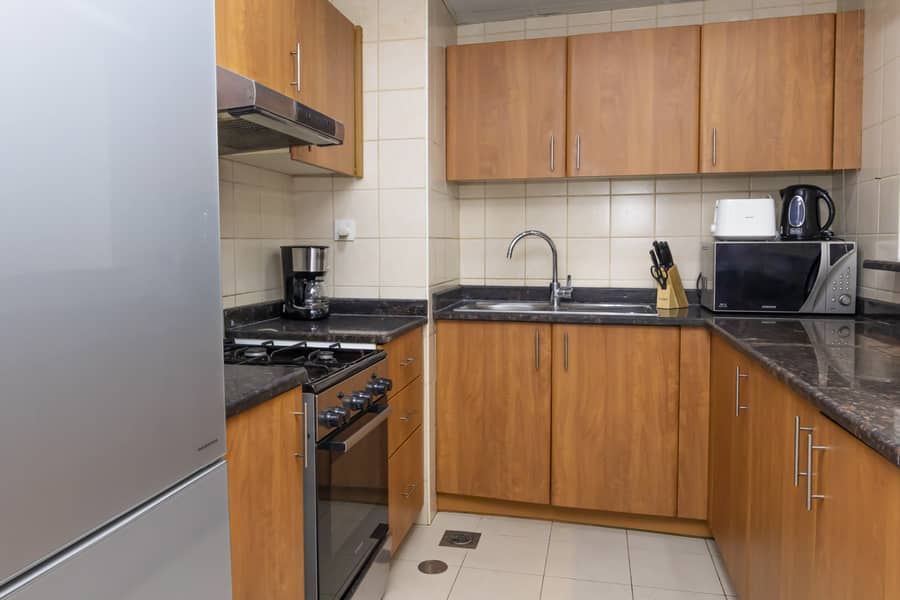 11 Kitchen. JPG