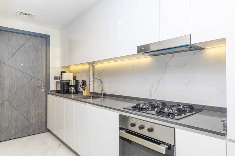 7 Kitchen. JPG