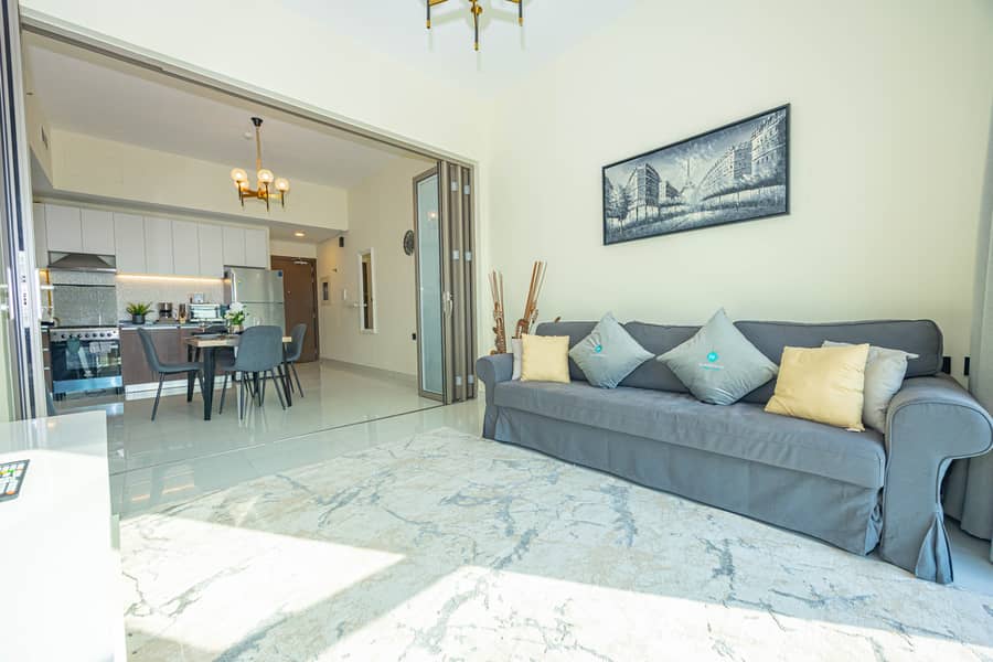 2 Living Room - Kitchen. jpg