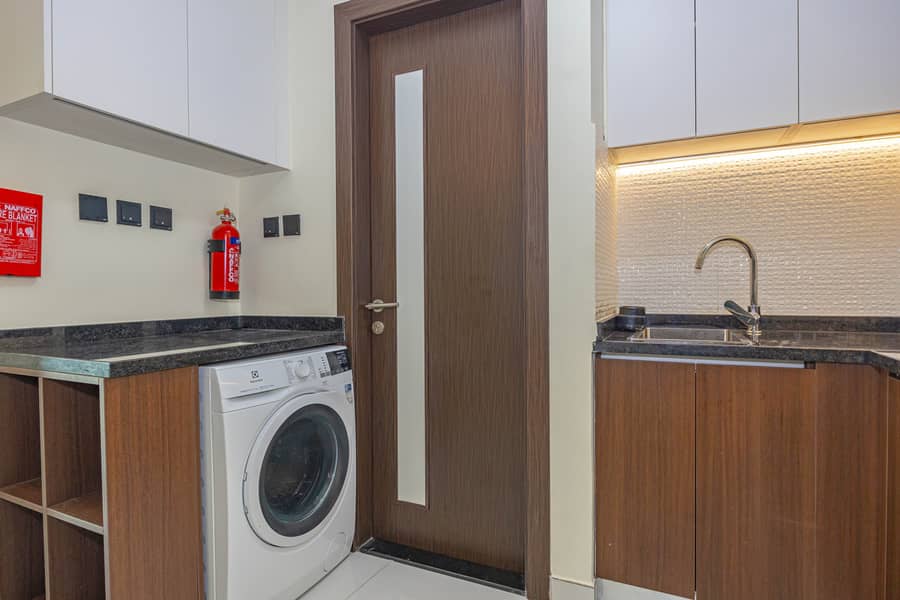 6 Laundry area. jpg