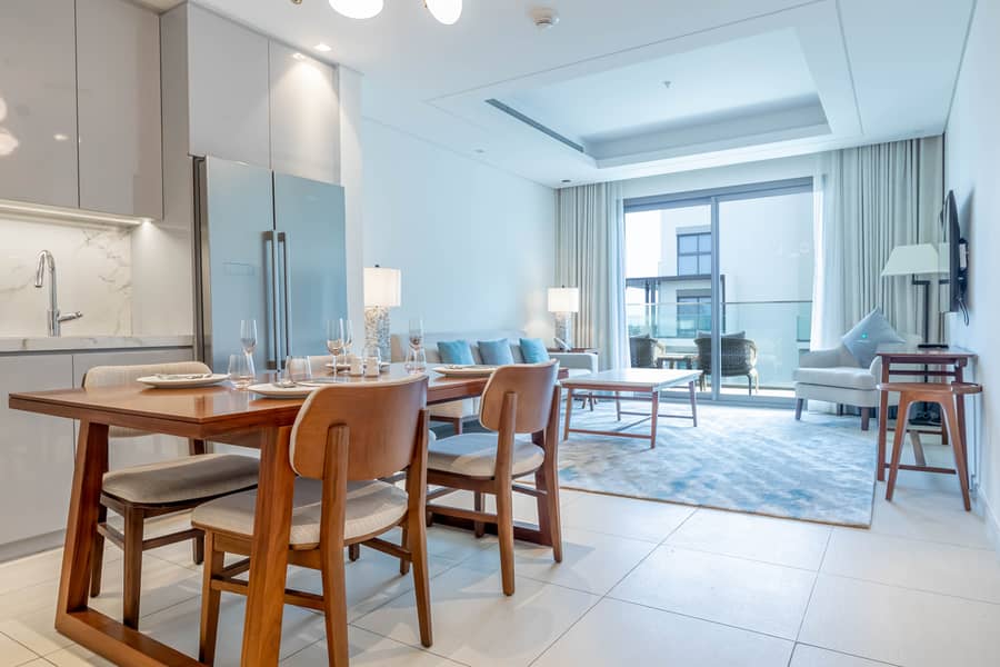 3 Livingroom - Dining 1. jpg