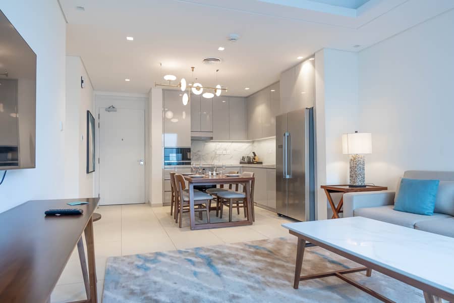 4 Livingroom - Dining 5. jpg