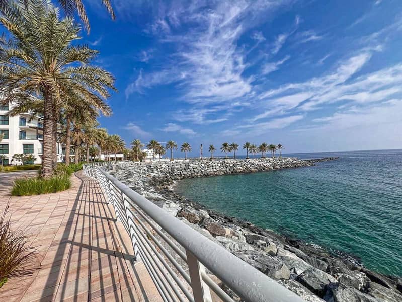 18 Sea view 1. JPG