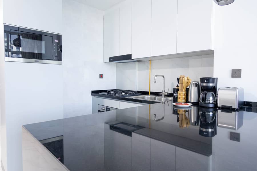 7 Kitchen 3. jpg