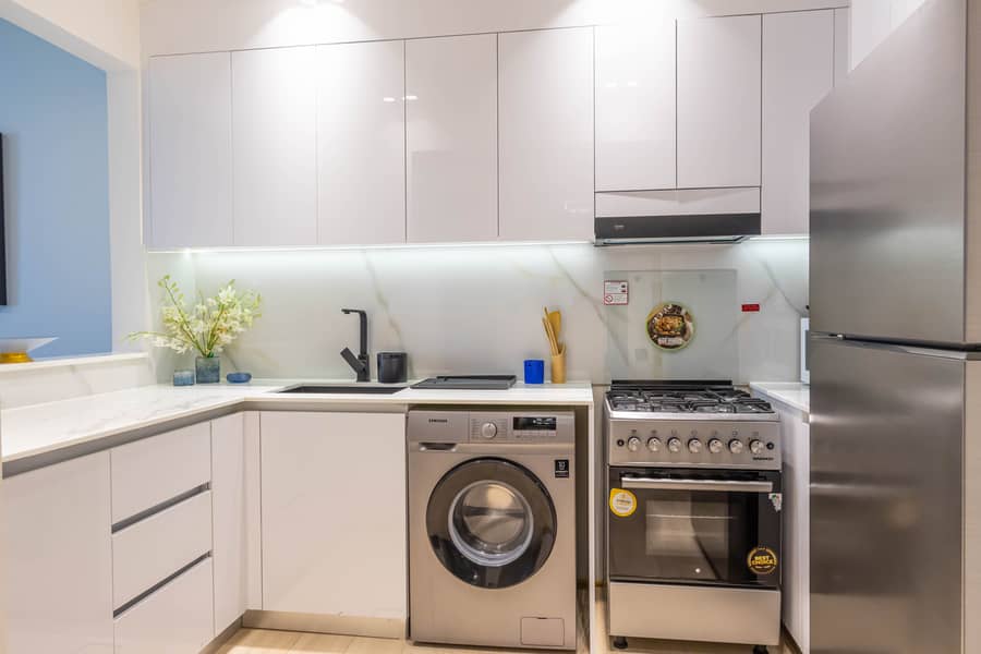 9 Kitchen 1. jpg