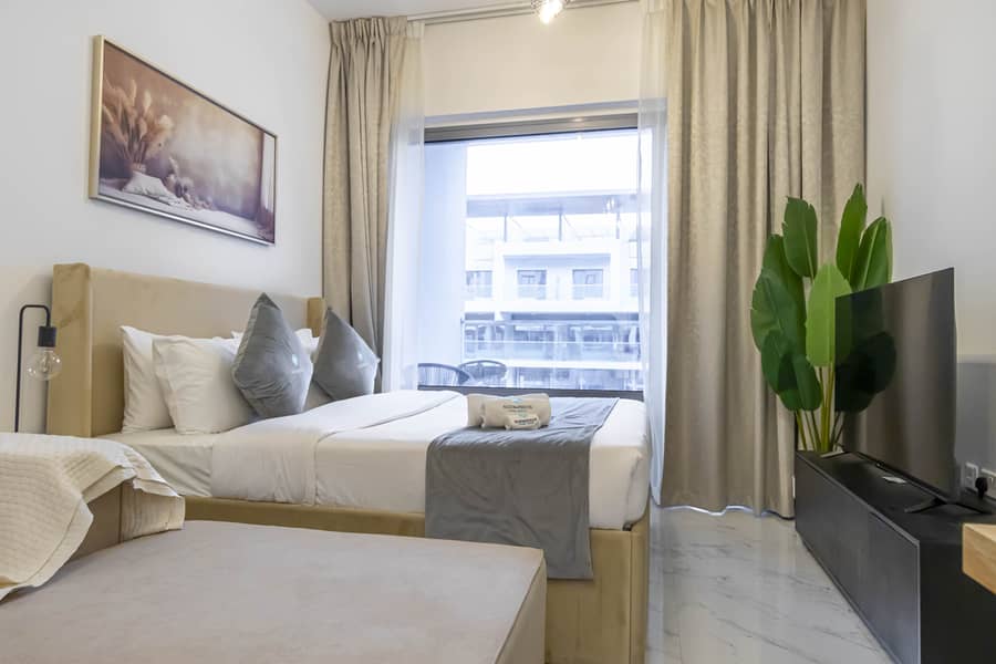 2 Bed - Livingroom 1. JPG