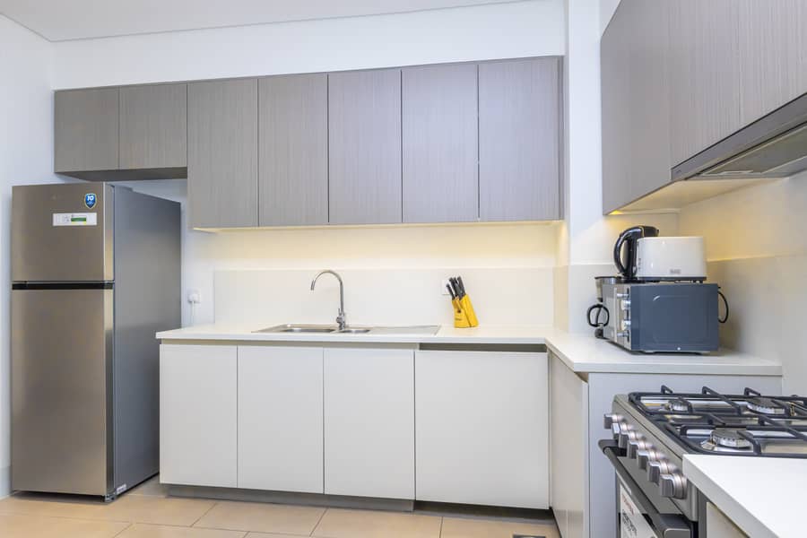 7 Kitchen (2). JPG