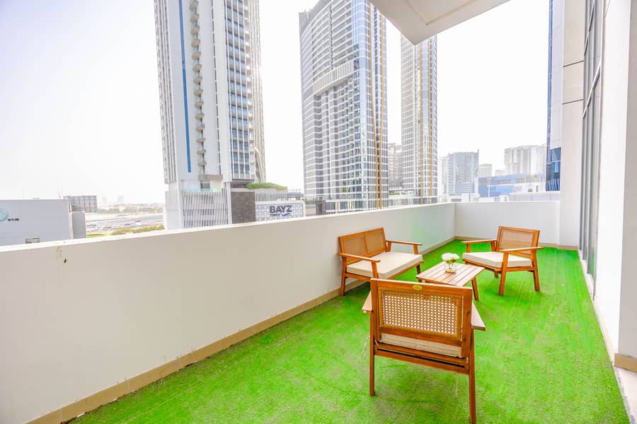 8 Balcony. jpg