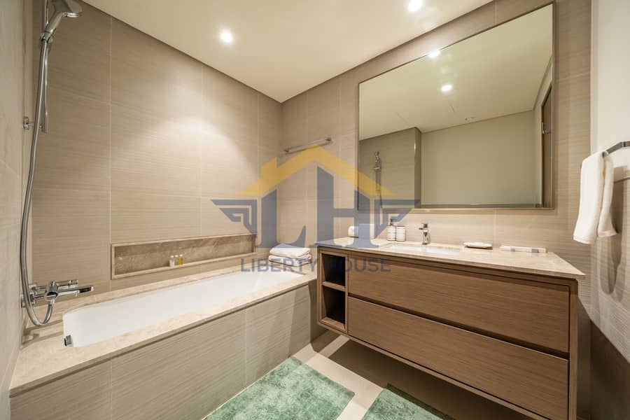 10 Grande 2305 Bathroom 1. jpg