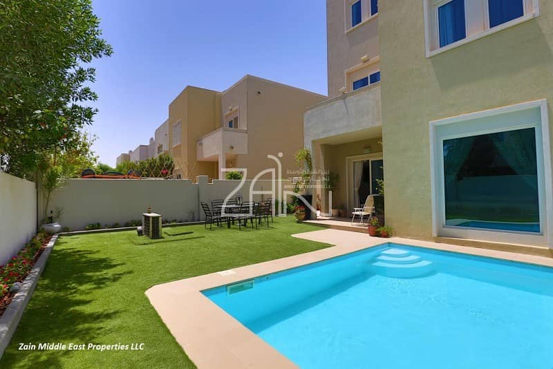 Huge 5 BR Villa with Private Pool and Garden