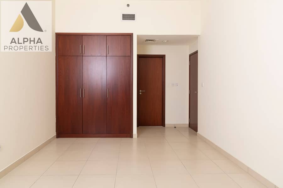 13 0S1A2575 Master bedroom 1. jpg