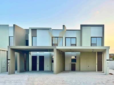 3 Bedroom Villa for Rent in Dubailand, Dubai - Vacant 3-BR+ Maid Villa | Close to Park and Pool
