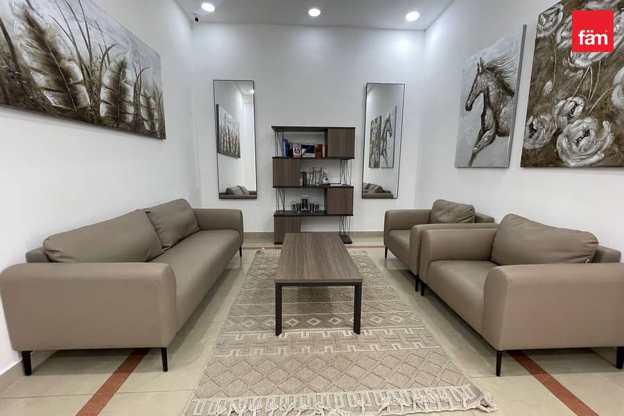 Large Studio | High Floor | Vacant | Furnished Large Studio | High Floor | Vacant | Furnished