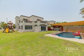 Upgraded | Extended | Corner Plot | 4 Bed