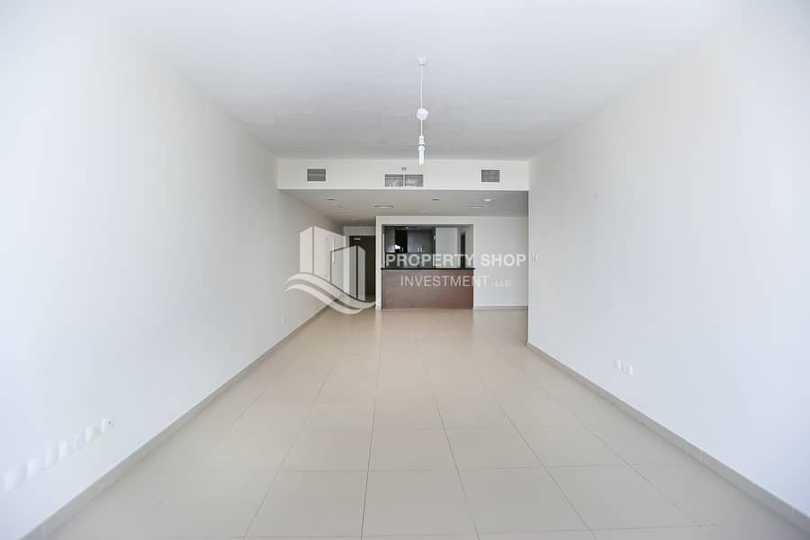 3 gate-tower-1-shams-abu-dhabi-al-reem-island-family-living-area. JPG