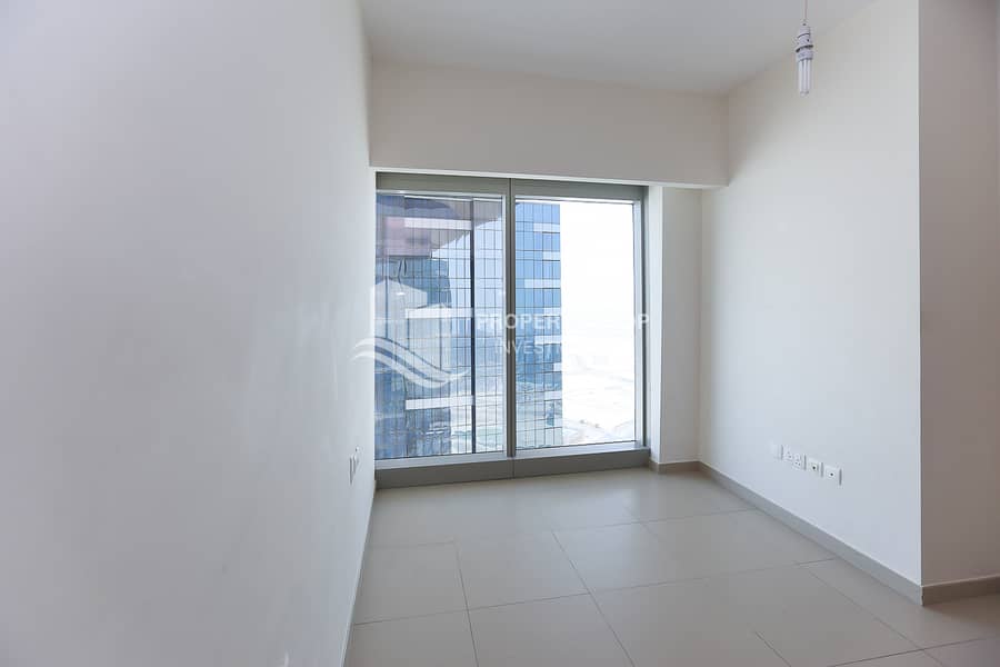 5 gate-tower-1-shams-abu-dhabi-al-reem-island-master-bedroom (2). JPG