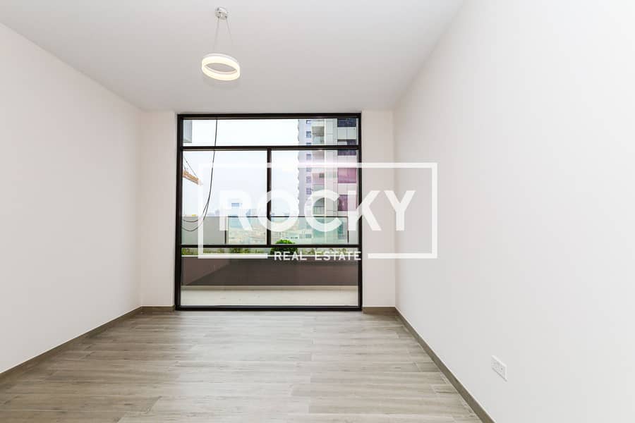2 JVC - 007 Buidling - Residence-7571. jpg