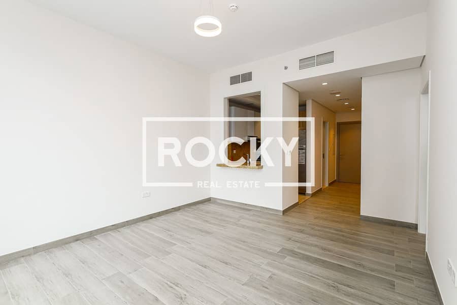7 JVC - 007 Buidling - Residence-7578. jpg