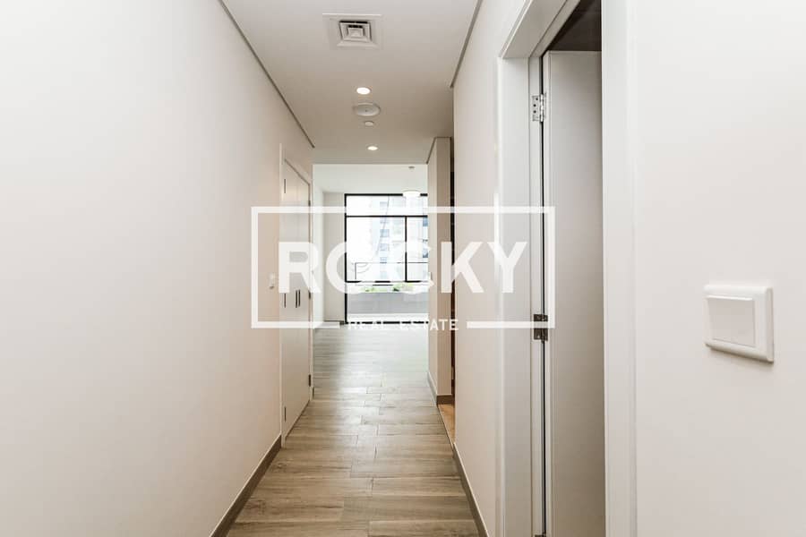 9 JVC - 007 Buidling - Residence-7565. jpg