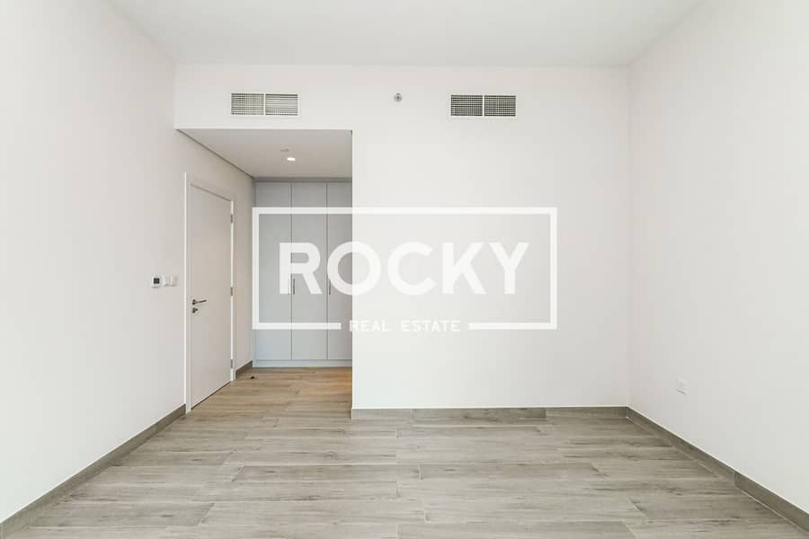 16 JVC - 007 Buidling - Residence-7585. jpg
