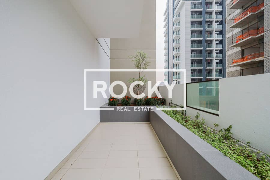19 JVC - 007 Buidling - Residence-7593. jpg