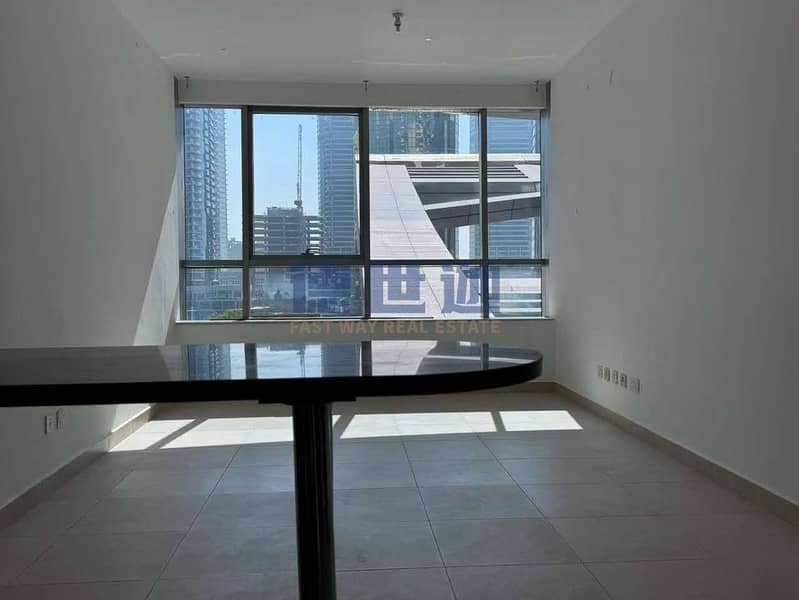 Gorgeous Lake View I Vacant I Prime Location - Image 9