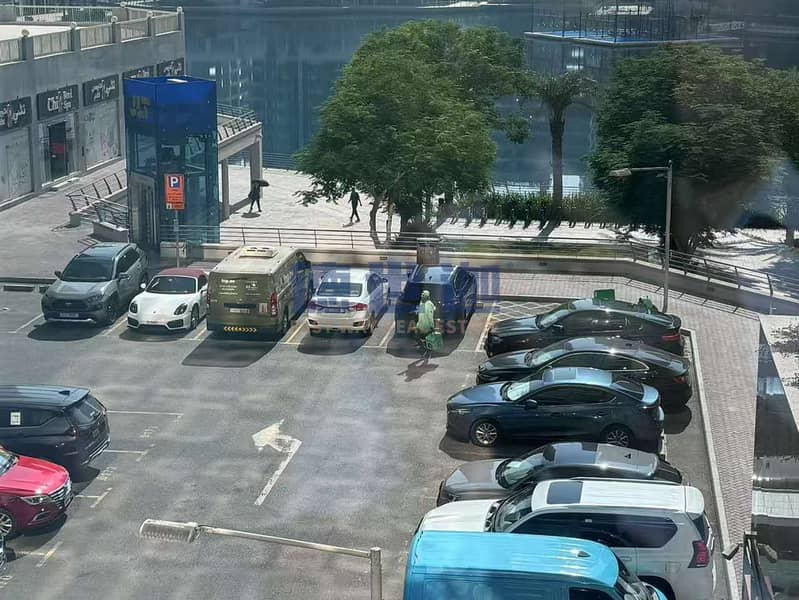 Gorgeous Lake View I Vacant I Prime Location - Image 12