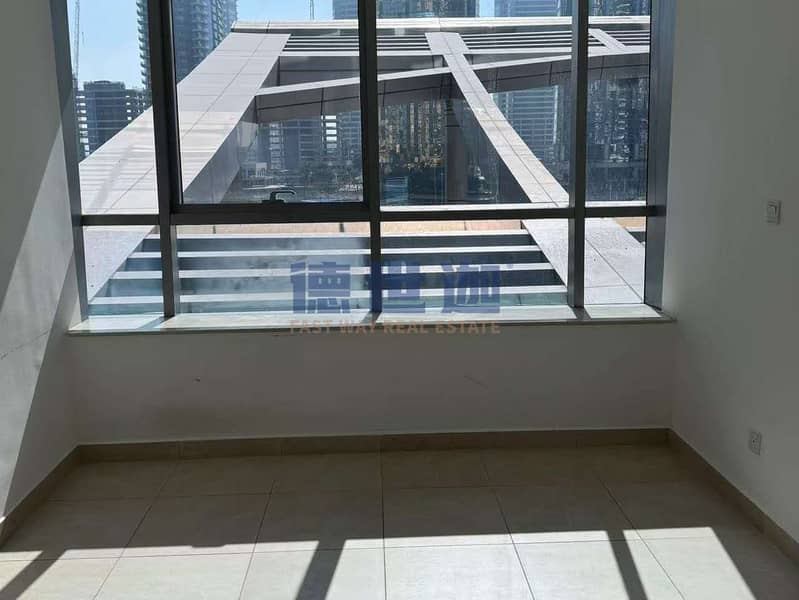 Gorgeous Lake View I Vacant I Prime Location - Image 14