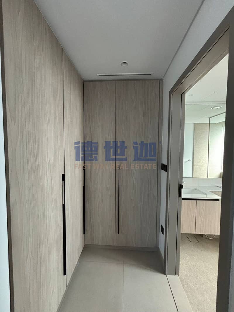 13 e89c390b-0928-4dee-850e-979ed86e5862. jpg