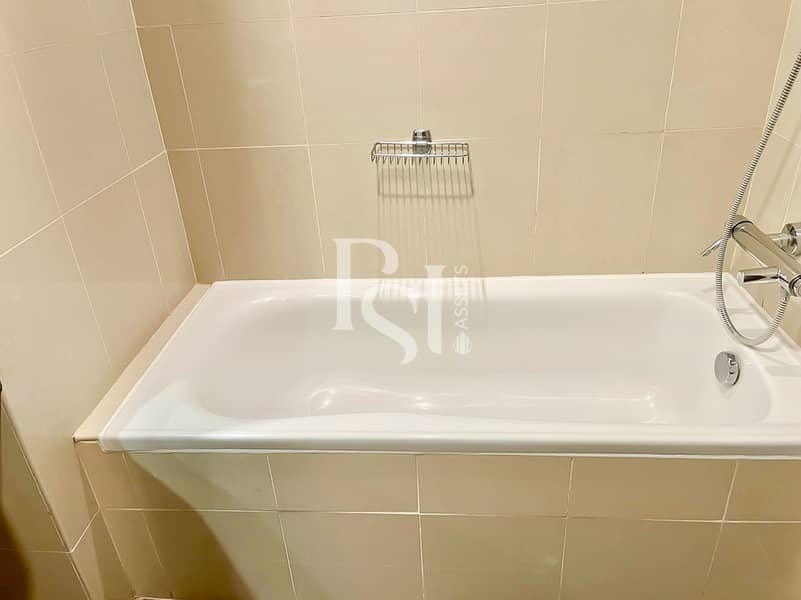11 sky-tower-al-reem-island-shams-abu-dhabi-bathroom (2). JPG