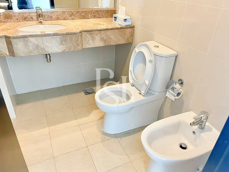 12 sky-tower-al-reem-island-shams-abu-dhabi-bathroom (3). JPG