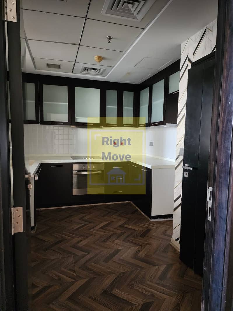 28 a2259eb1-bd58-4f98-8733-7aed1aee371a. jpg