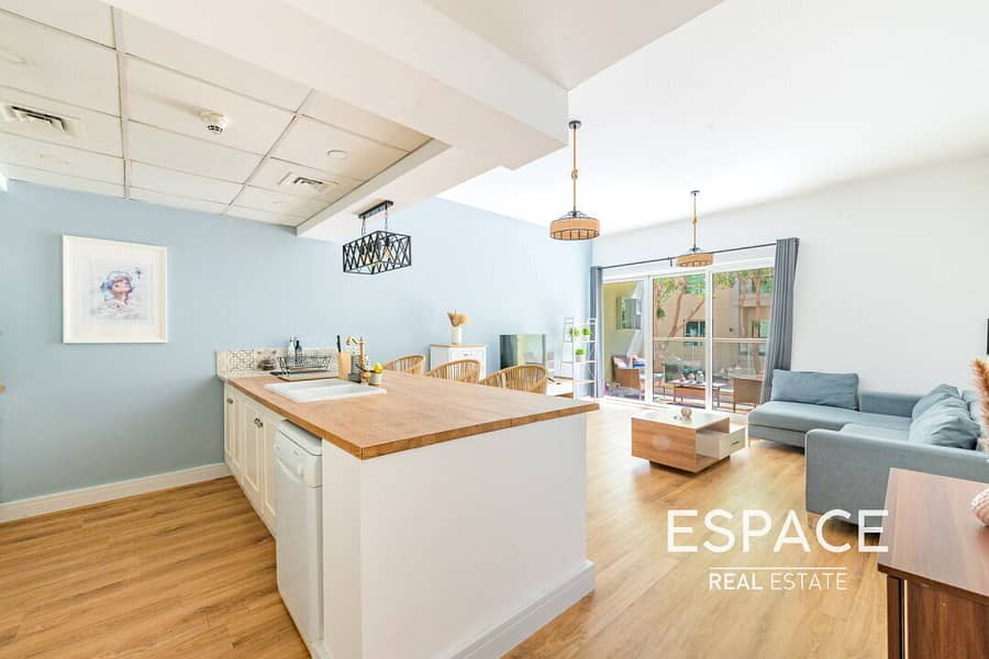 Upgraded | 1 Bedroom | Fully Furnished Upgraded | 1 Bedroom | Fully Furnished