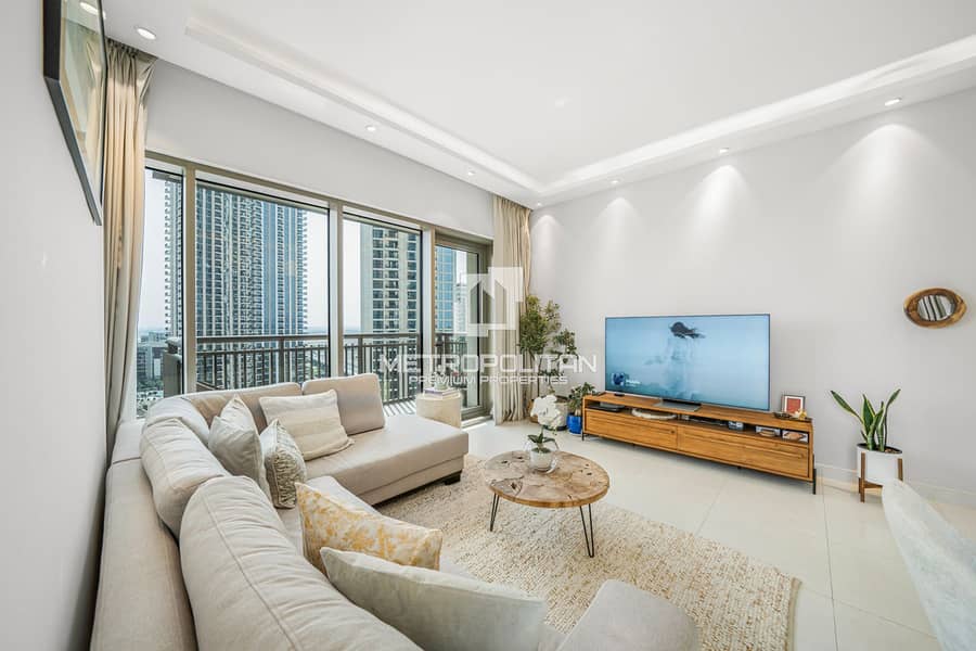 Exclusive | Spacious | Corner Unit | Vacant Exclusive | Spacious | Corner Unit | Vacant