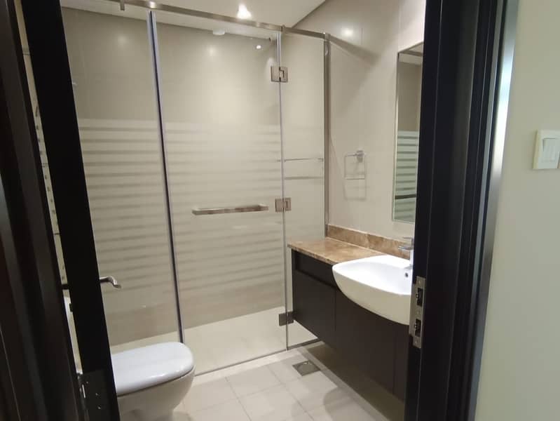 6 master bath1. jpg