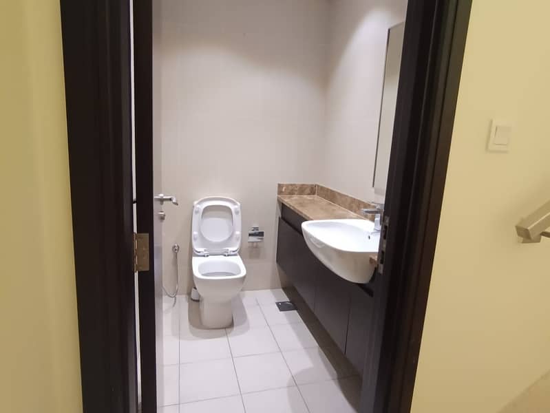 19 powder room. jpg
