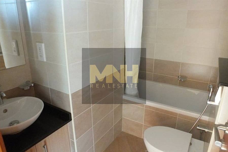 9 Bathroom-1. jpg