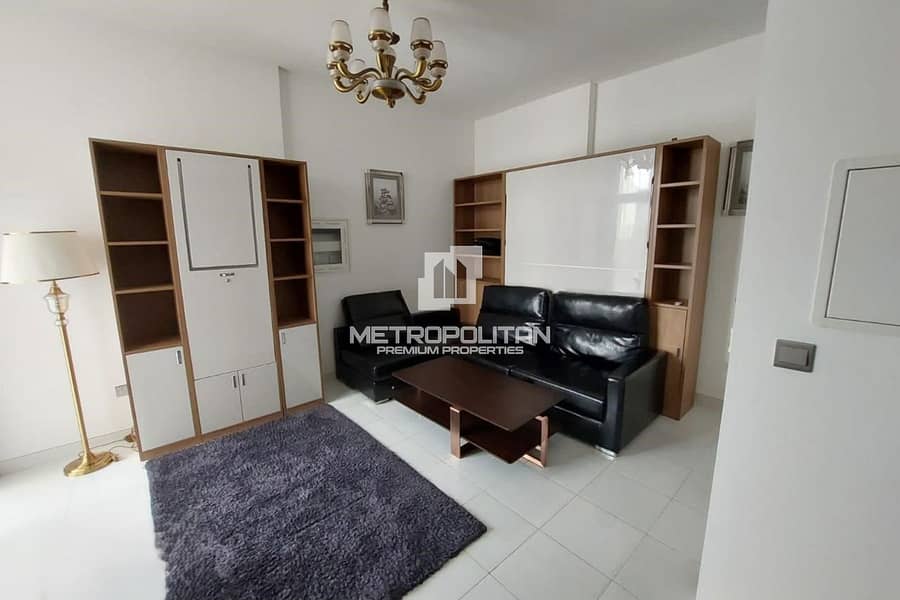 Spacious Layout | Next To Metro | 7 Percent ROI Spacious Layout | Next To Metro | 7 Percent ROI